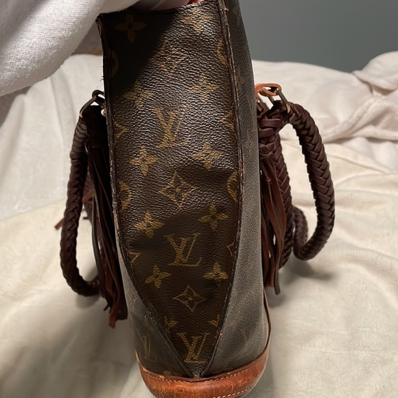 Authentic Louis Vuitton Tote - Picture 10 of 11